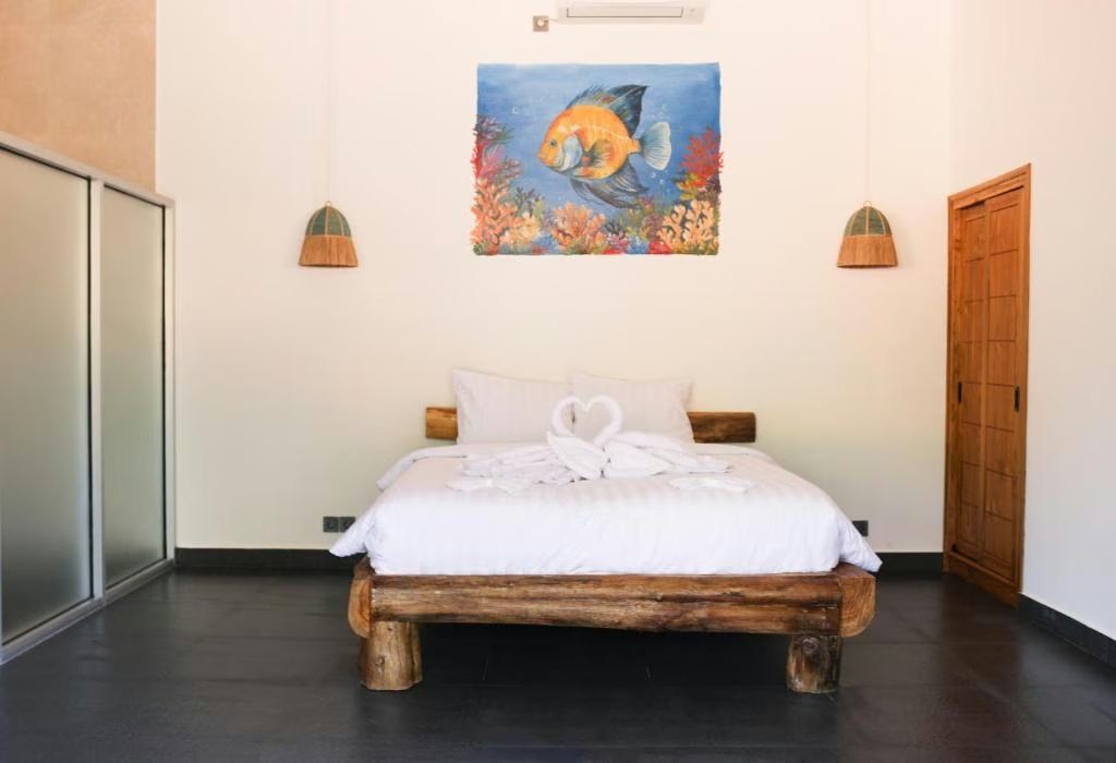 Suite bedroom